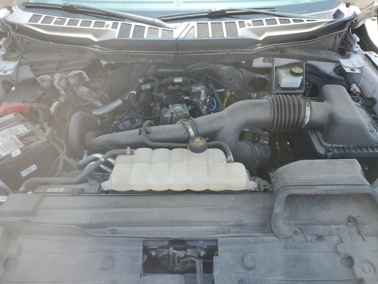 Ford F-150 Supercrew Image 7