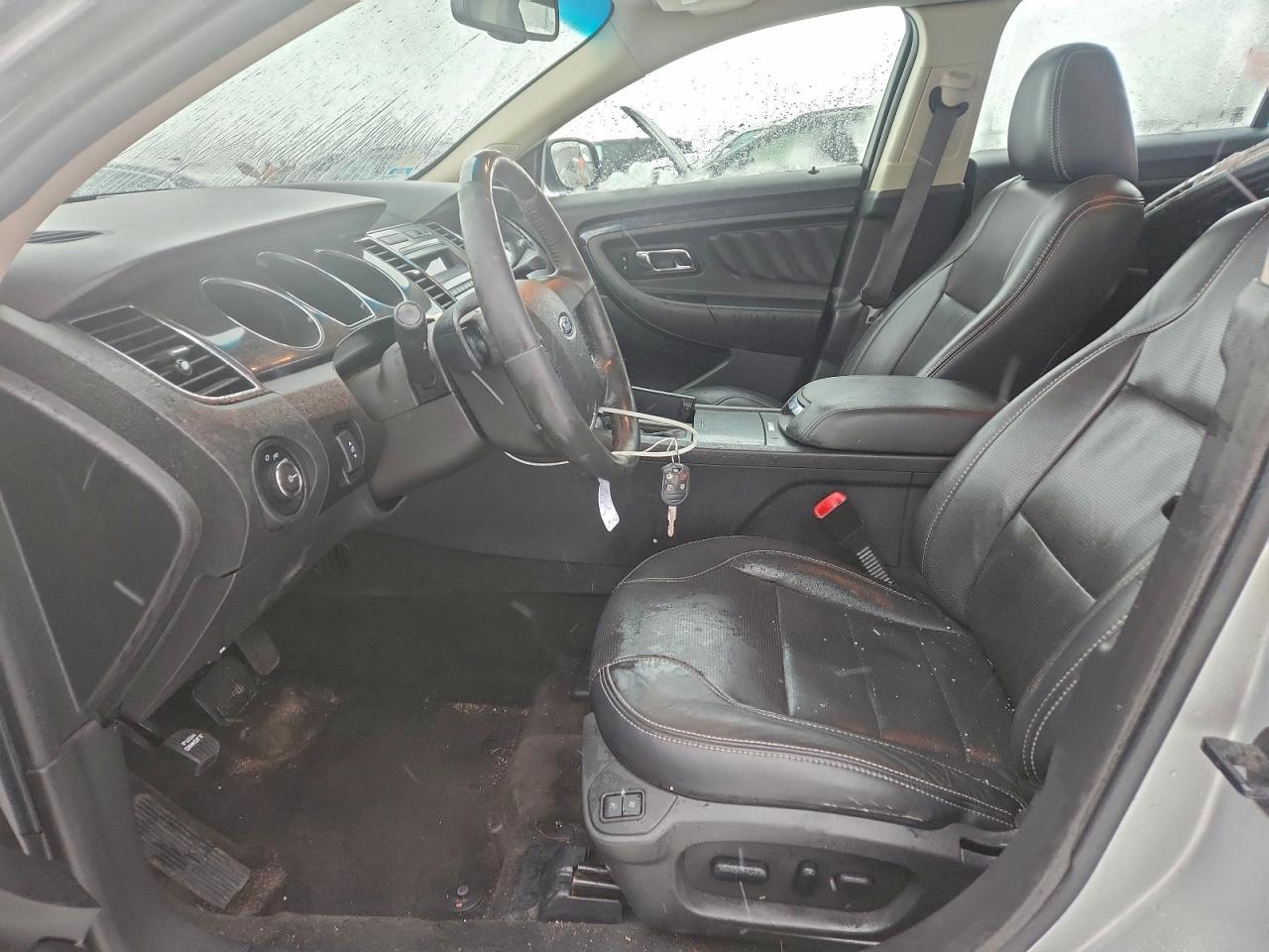 Ford Taurus Limited Image 5