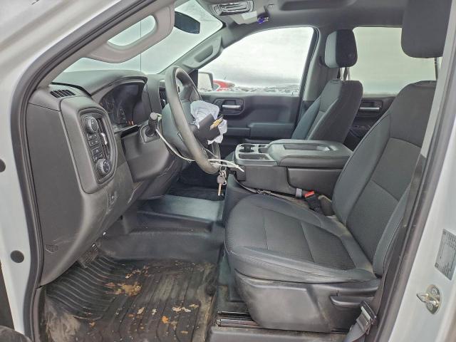 Chevrolet Silverado K1500 Image 8