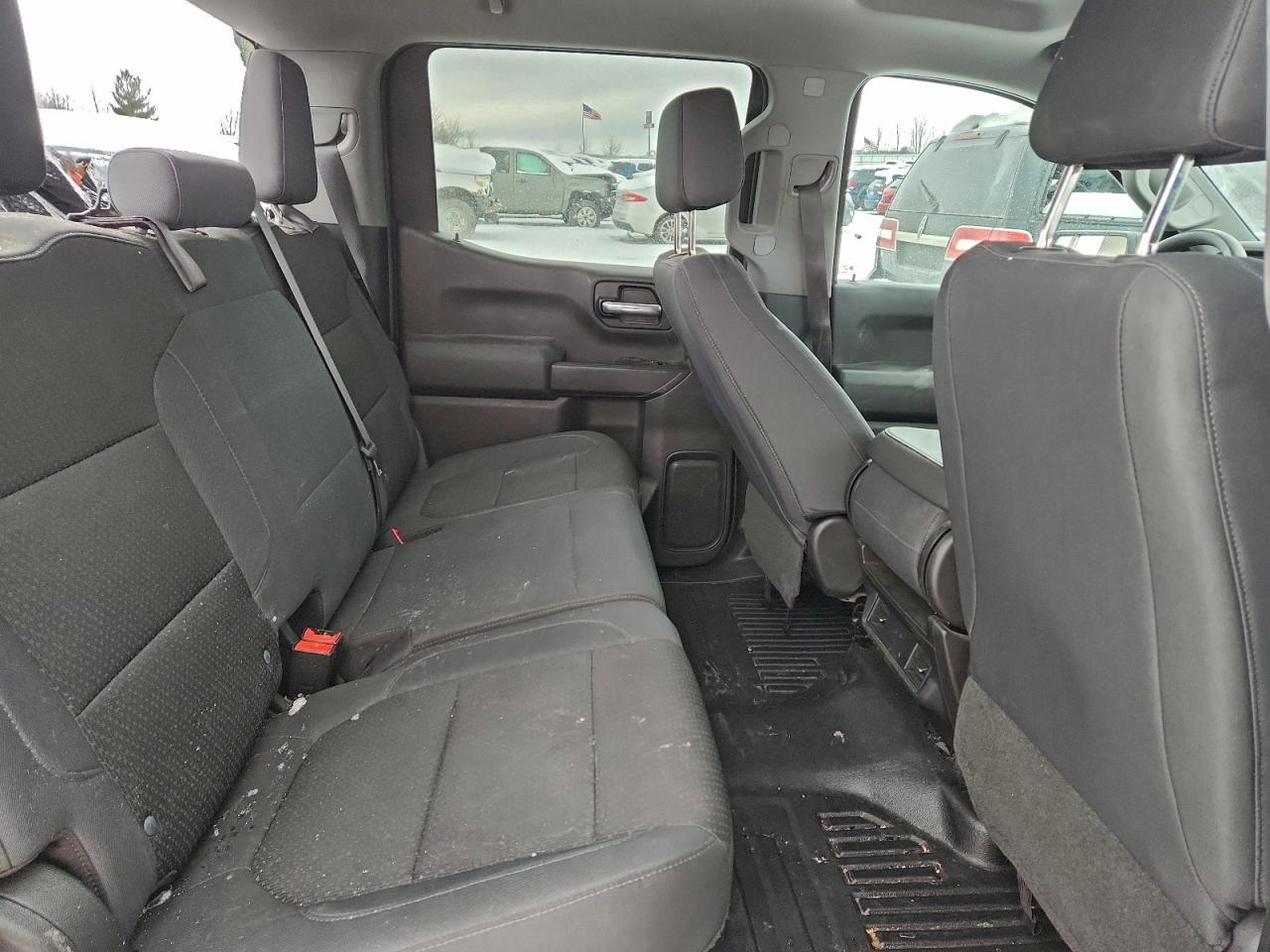 Chevrolet Silverado K1500 Image 3