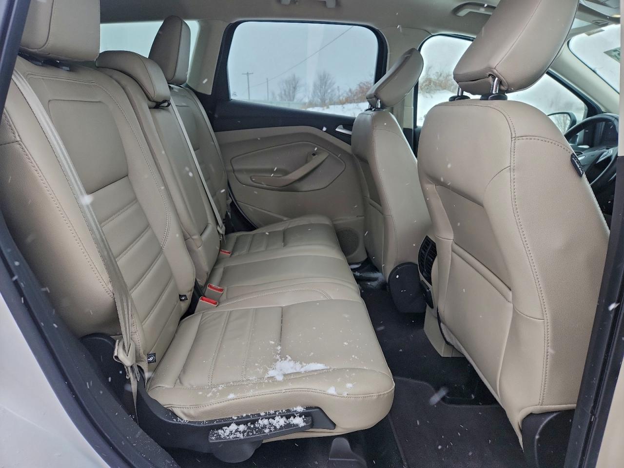 Ford Escape Titanium Image 7