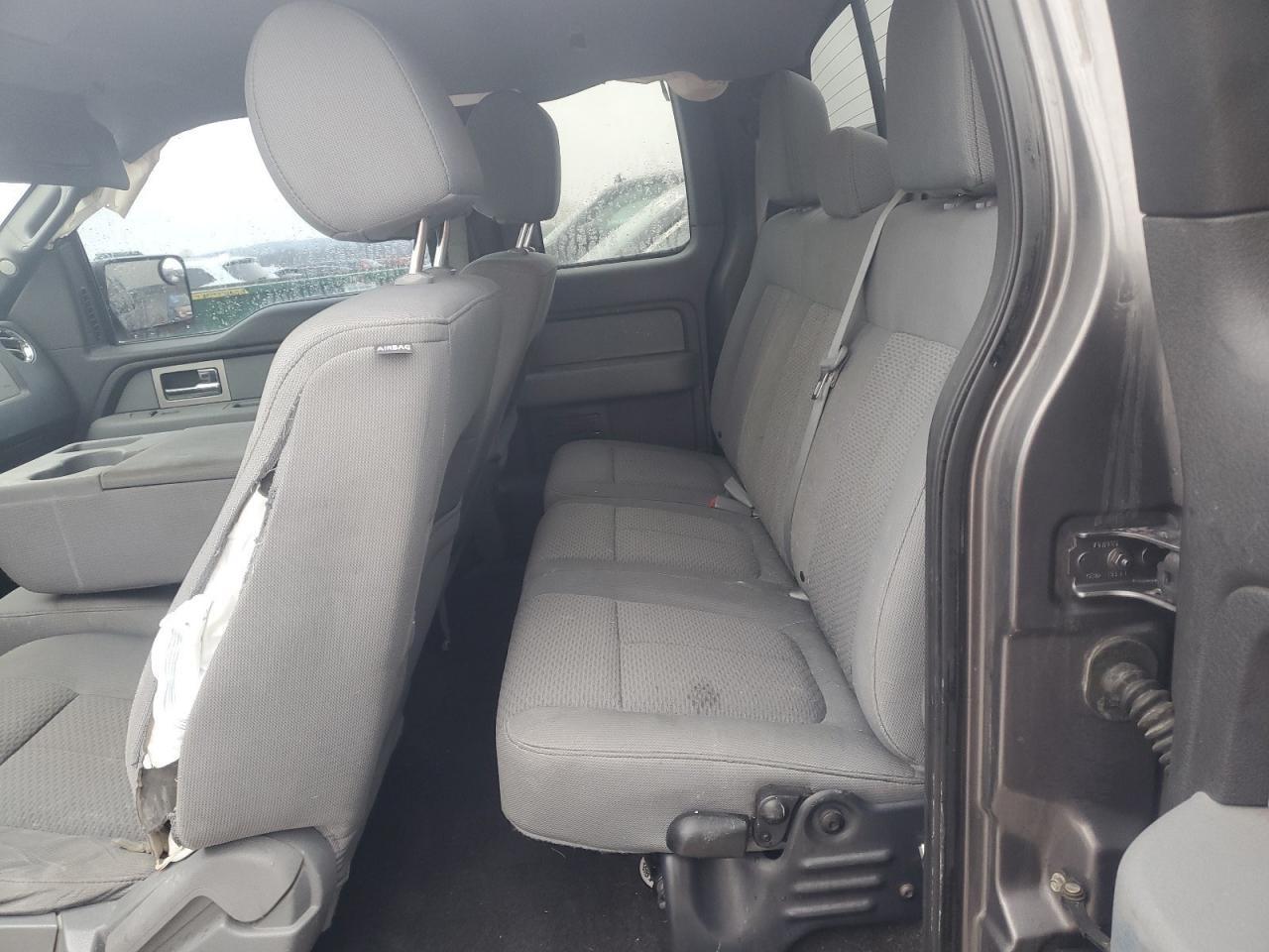 Ford F-150 Super Cab Image 9