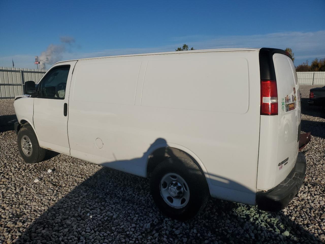 Chevrolet Express Image 11