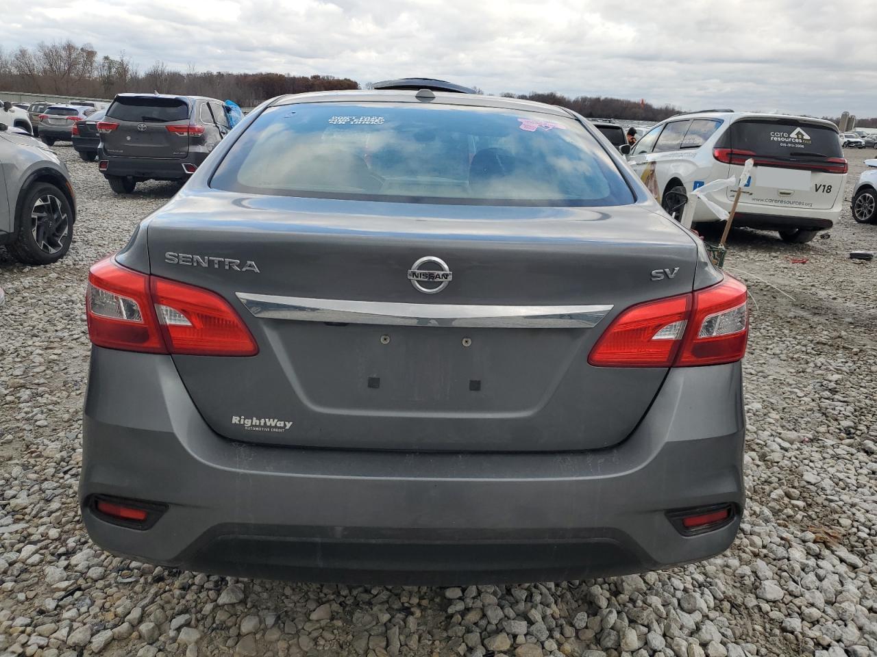 Nissan Sentra S Image 6