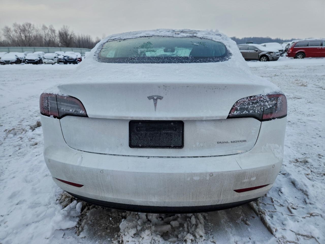Tesla Model 3 Image 7