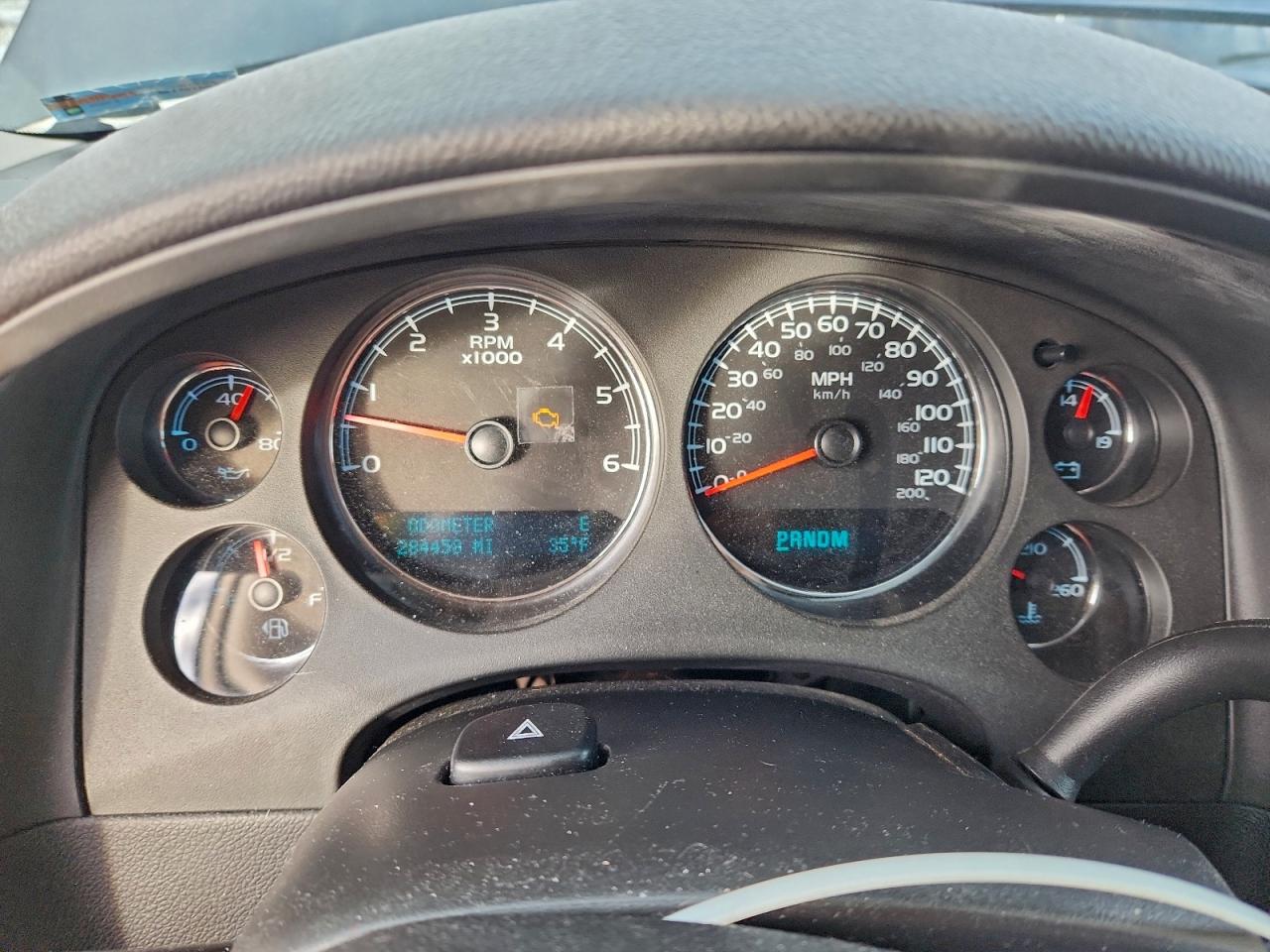 GMC Yukon K1500 Slt Image 5