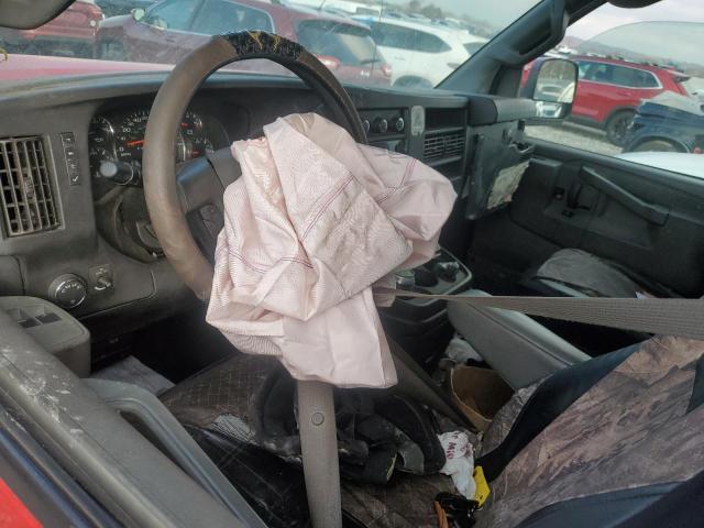 Chevrolet Express Image 4