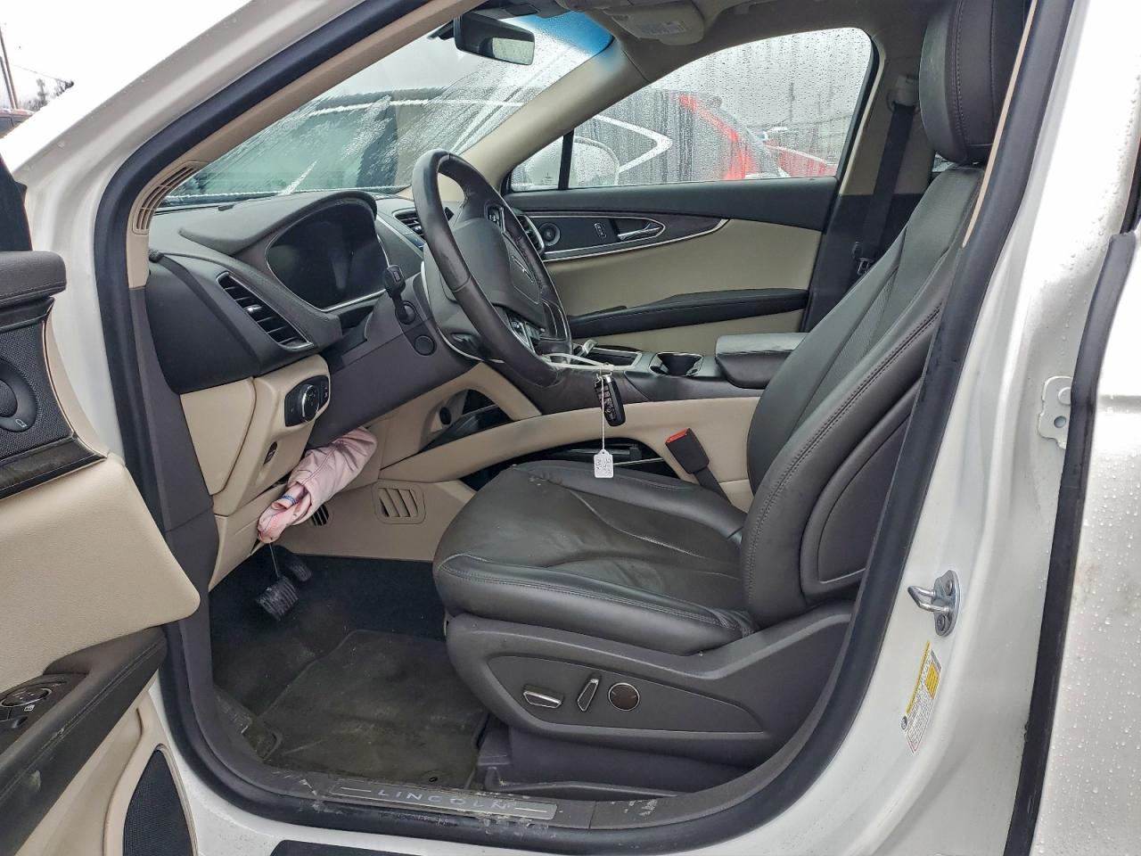 Lincoln Nautilus Reserve Image 4