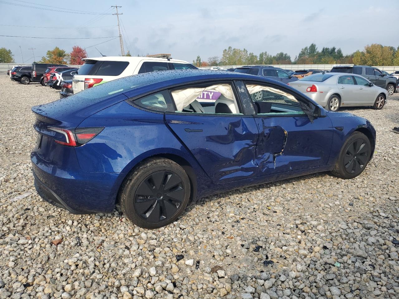 Tesla Model 3 Image 5