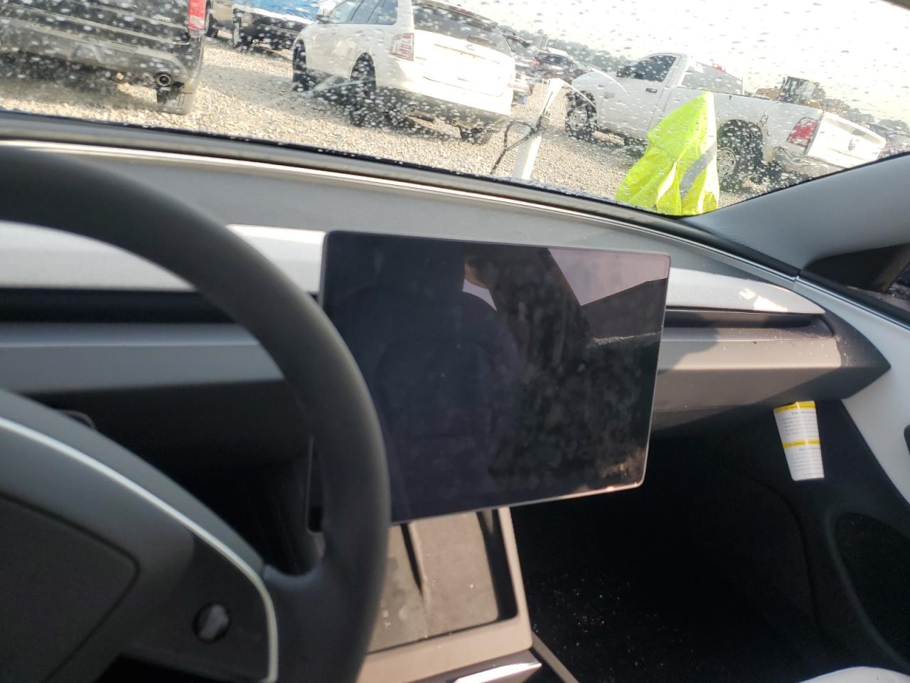 Tesla Model 3 Image 12