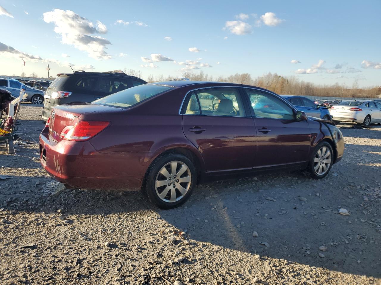 Toyota Avalon Xl Image 9
