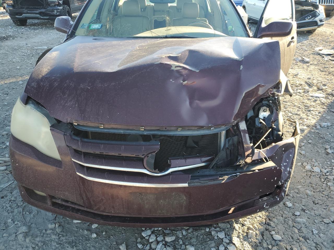 Toyota Avalon Xl Image 12