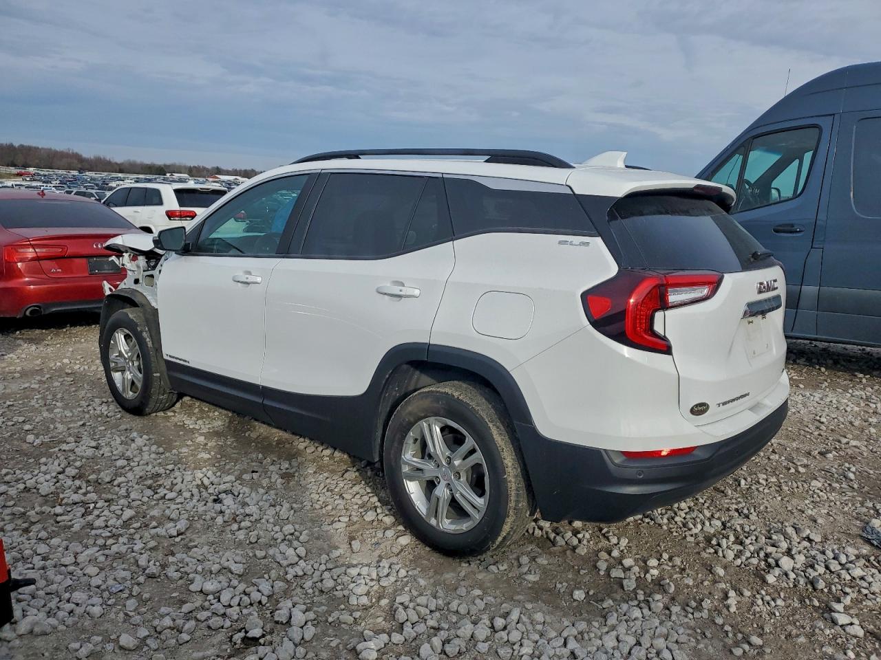 GMC Terrain Sle Image 2