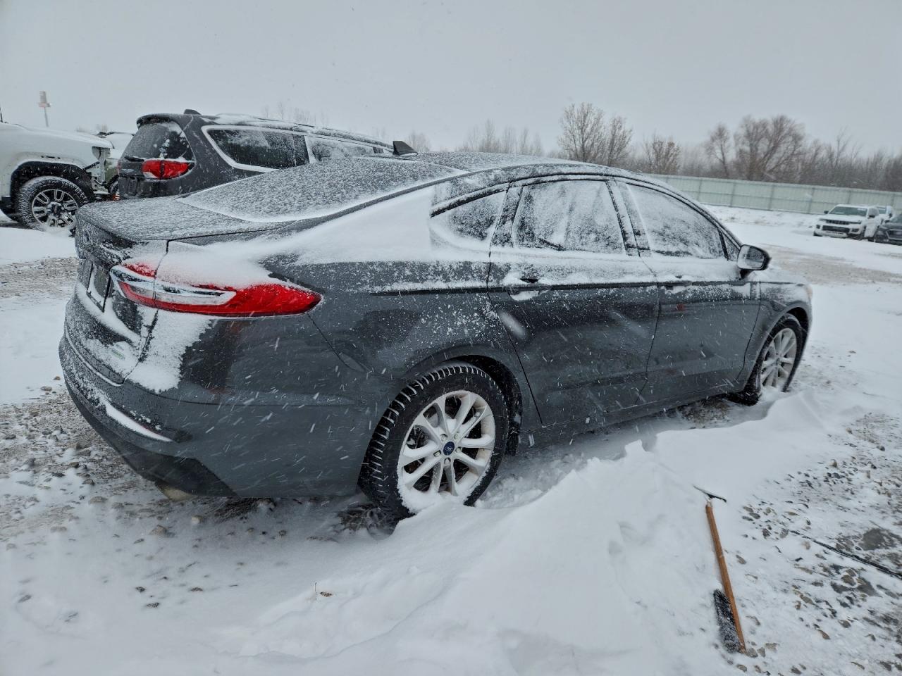 Ford Fusion Se Image 5