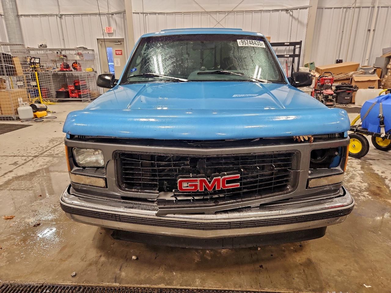 GMC Sierra C1500 Image 4