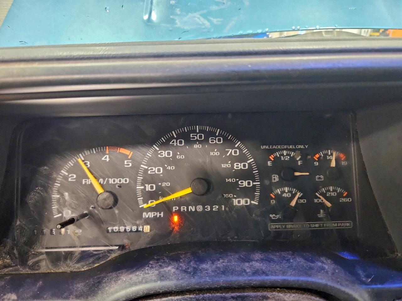 GMC Sierra C1500 Image 6