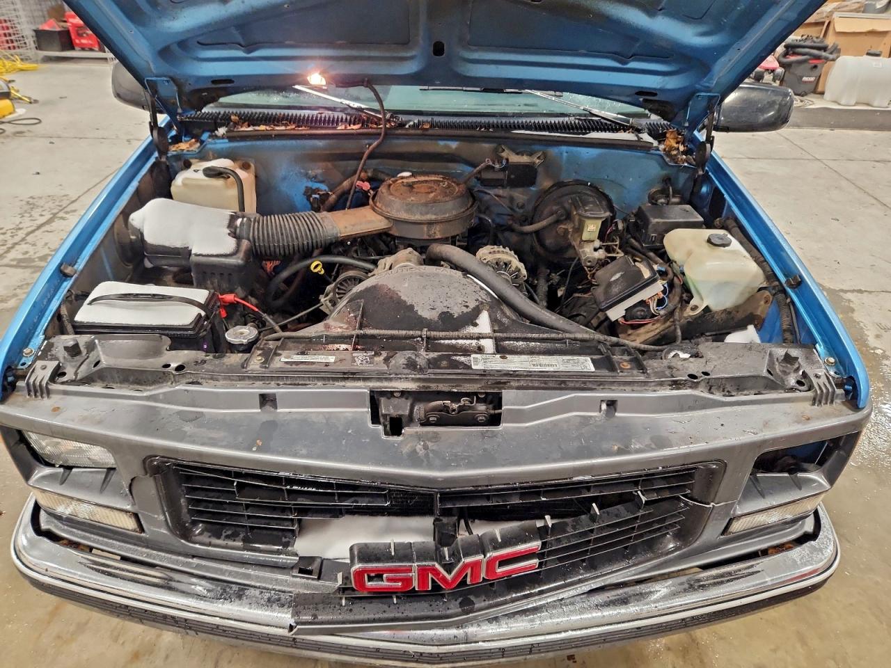 GMC Sierra C1500 Image 9