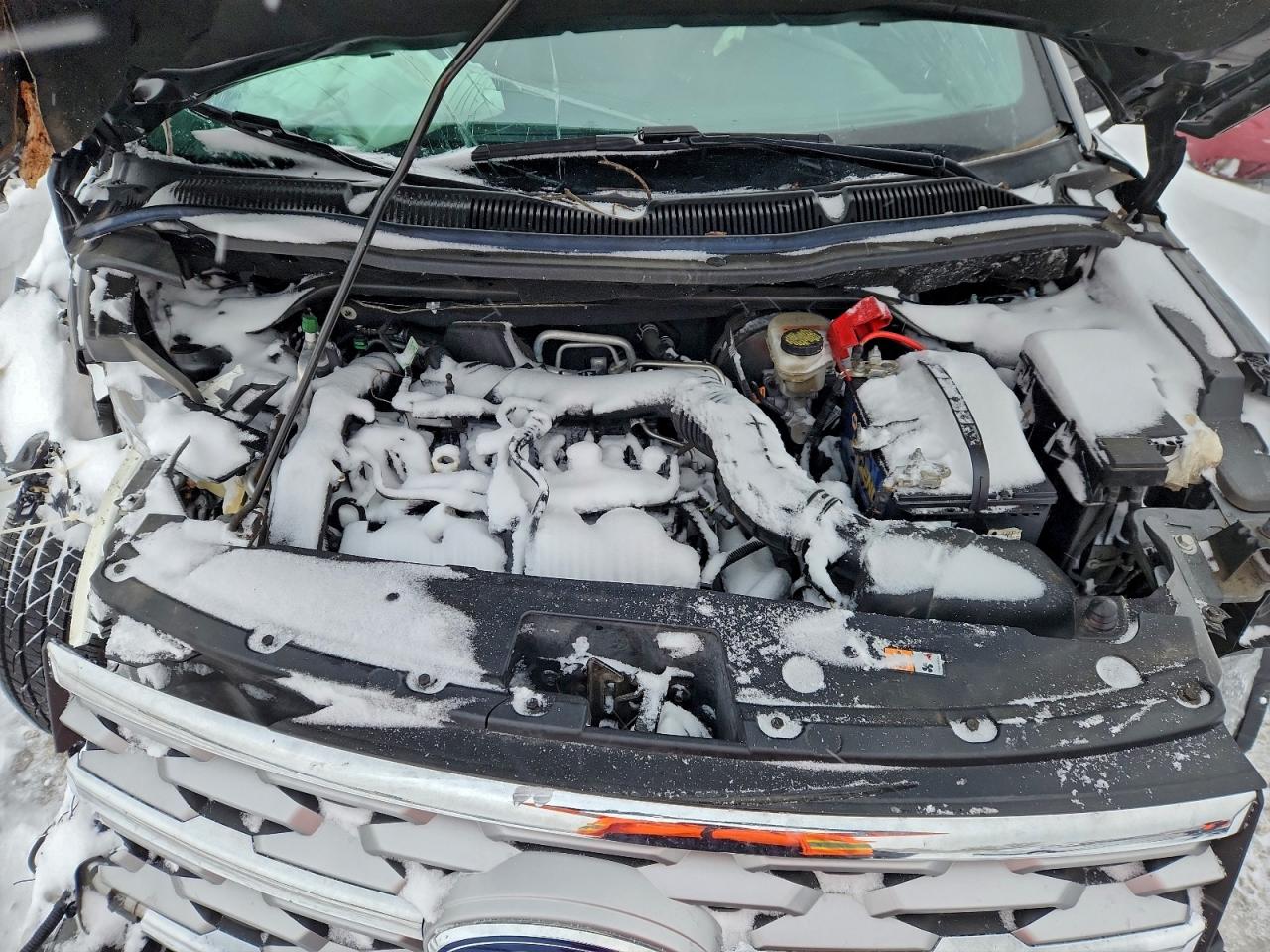 Ford Explorer Limited Image 8