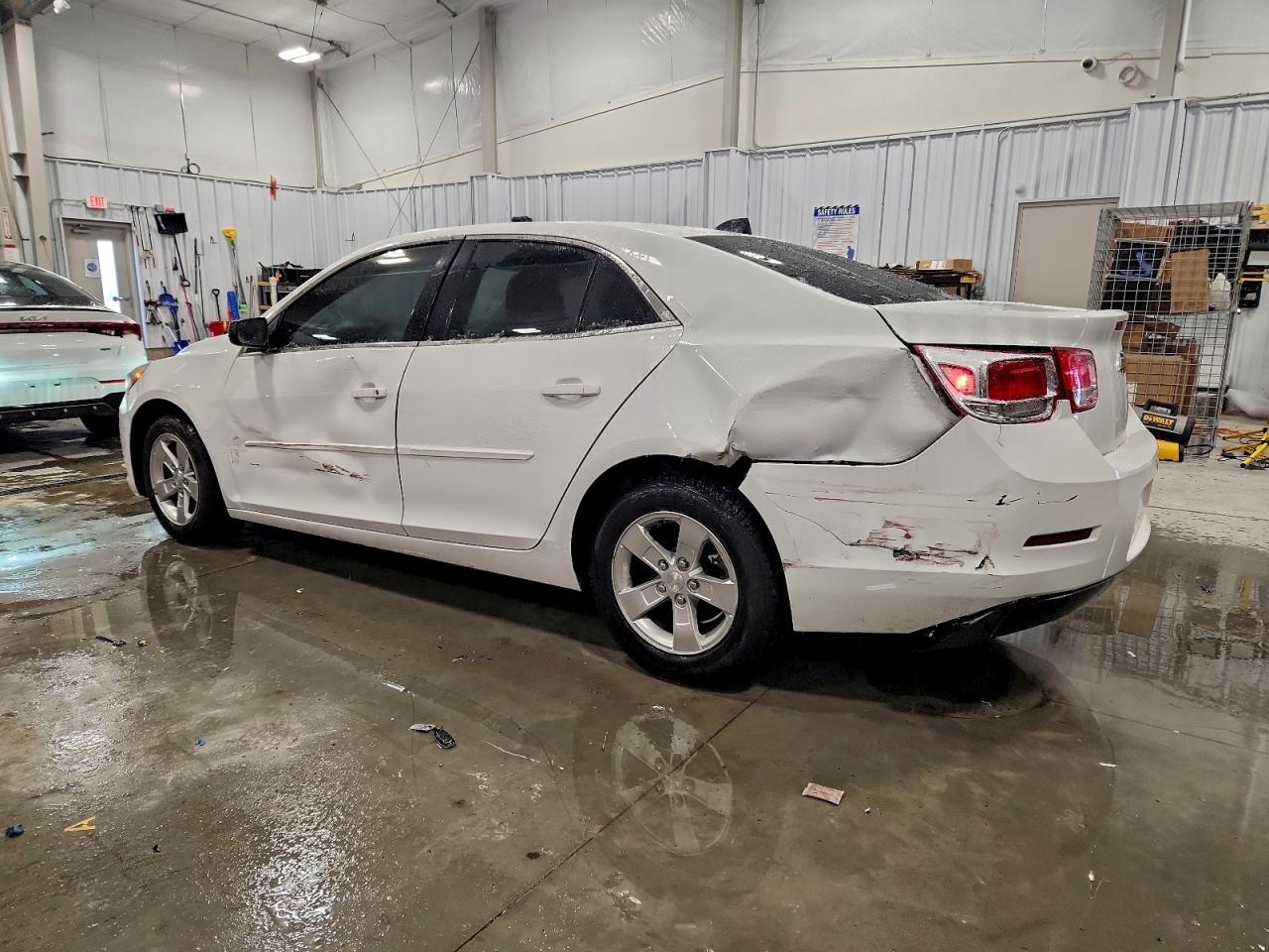 Chevrolet Malibu Ls Image 2