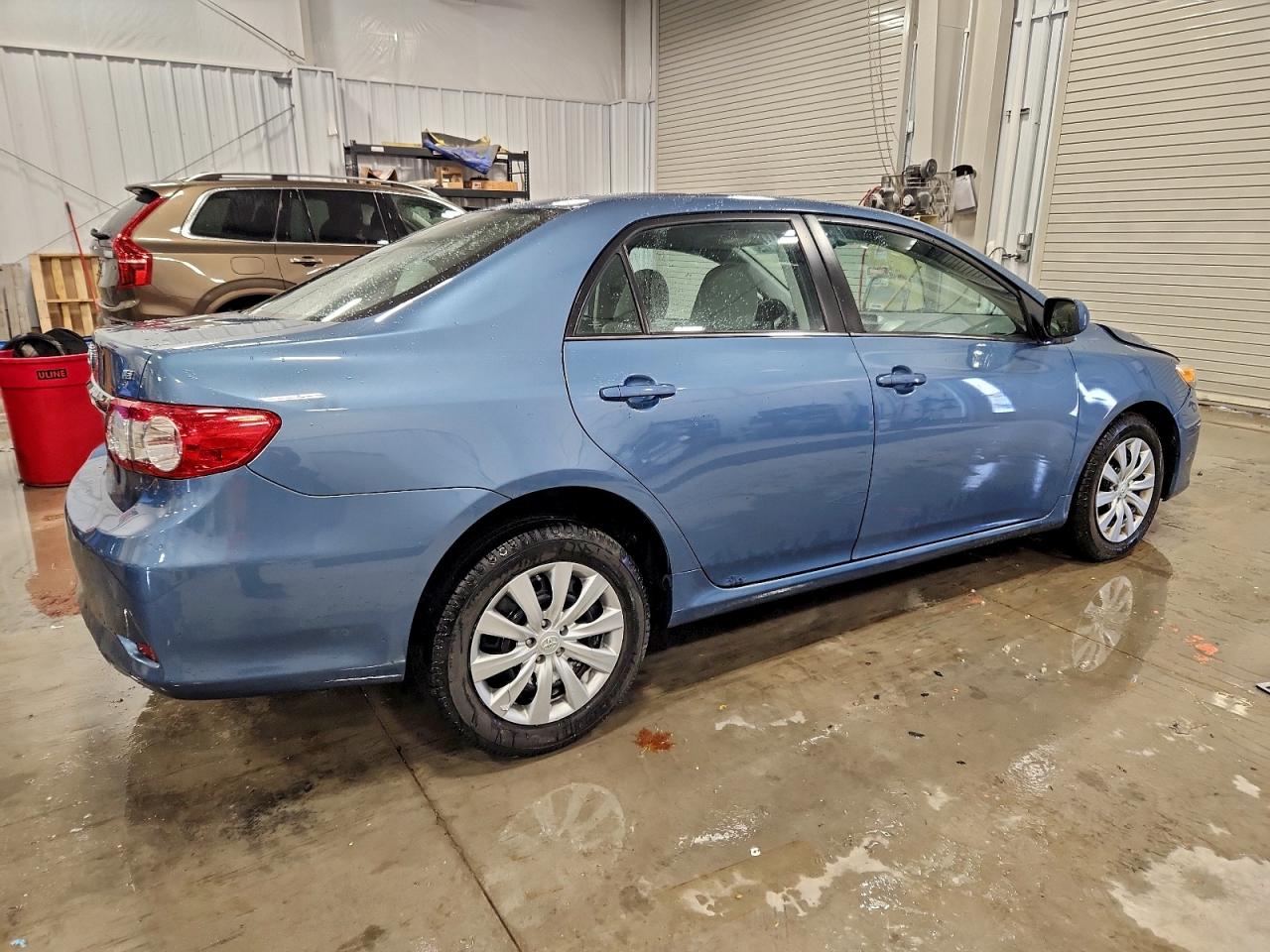 Toyota Corolla Base Image 7