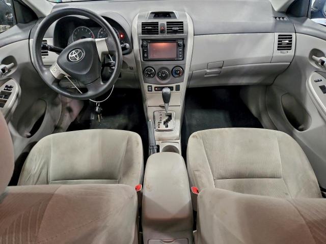 Toyota Corolla Base Image 11