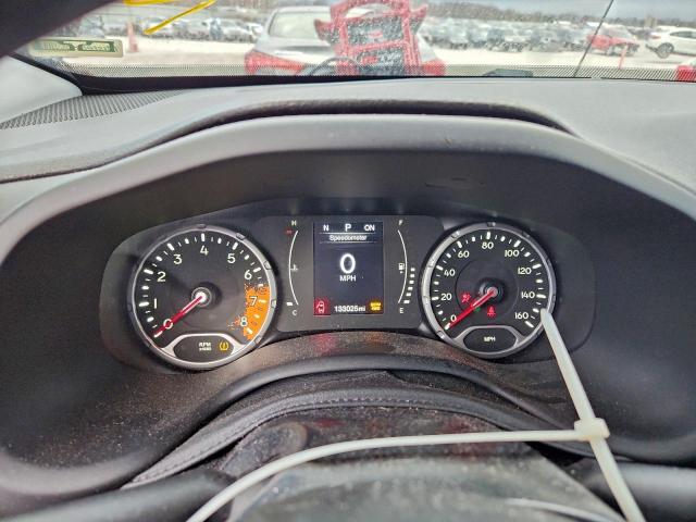 Jeep Renegade Latitude Image 10