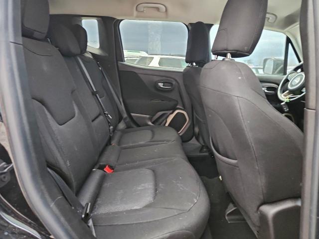 Jeep Renegade Latitude Image 2
