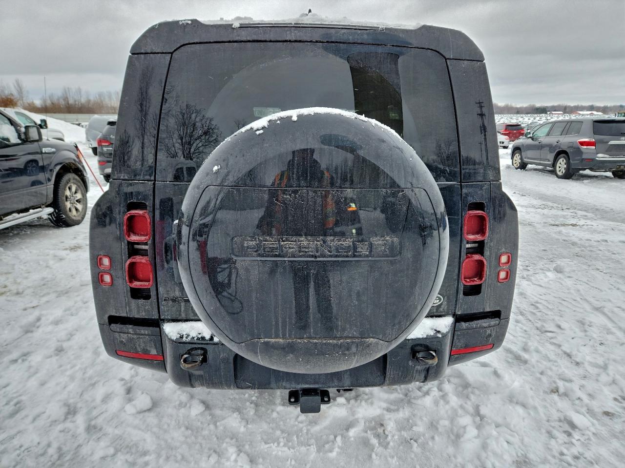 Land Rover Defender 130 X-dynamic Se Image 4