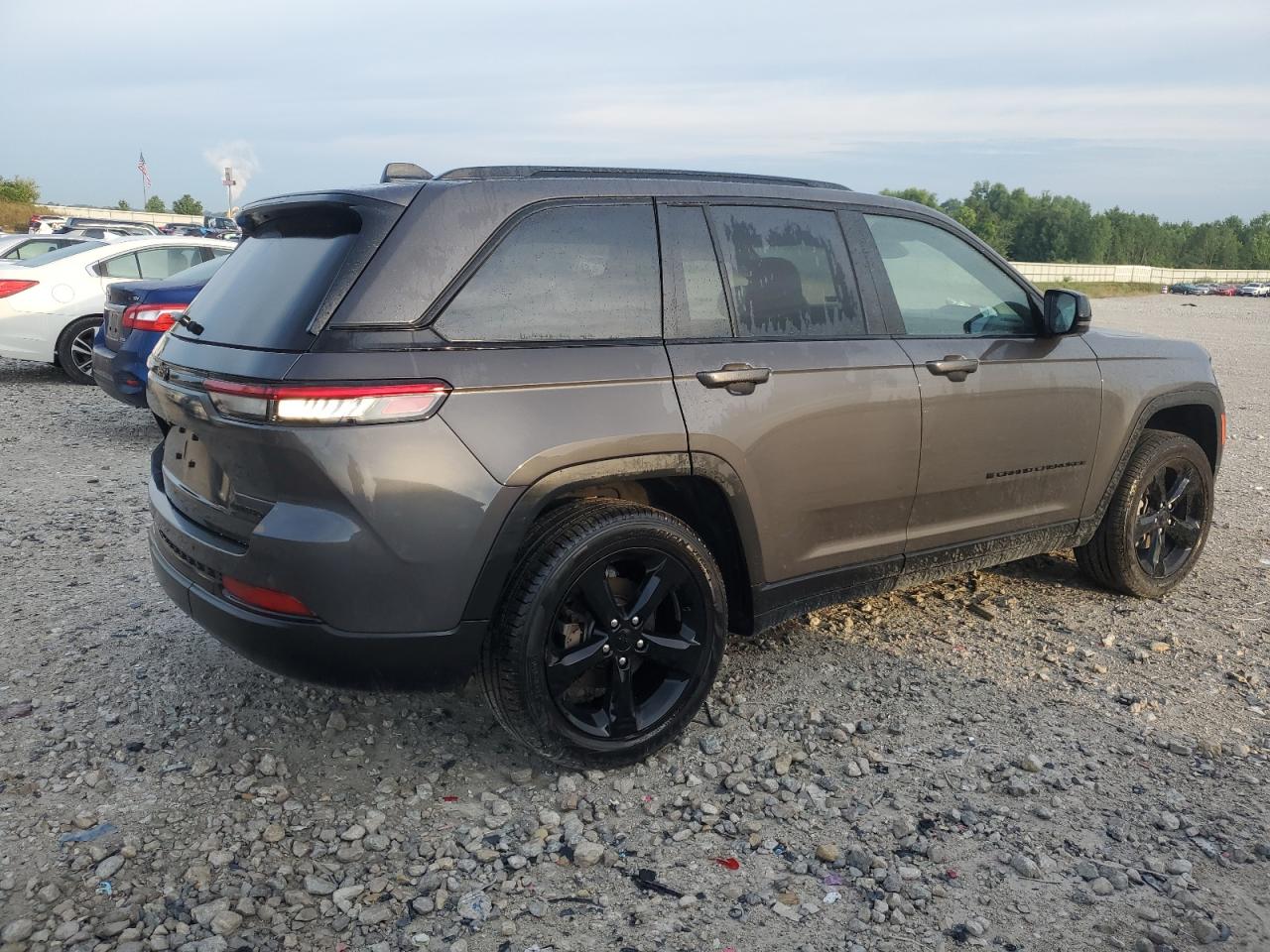 Jeep Grand Cherokee Limited Image 2