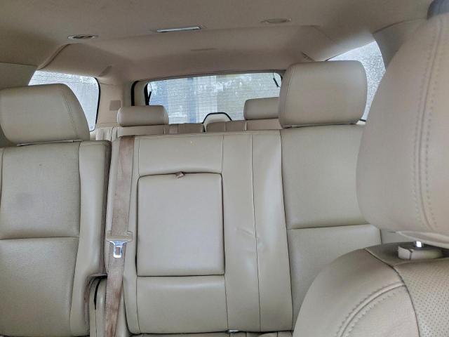 Chevrolet Suburban K1500 Ltz Image 8