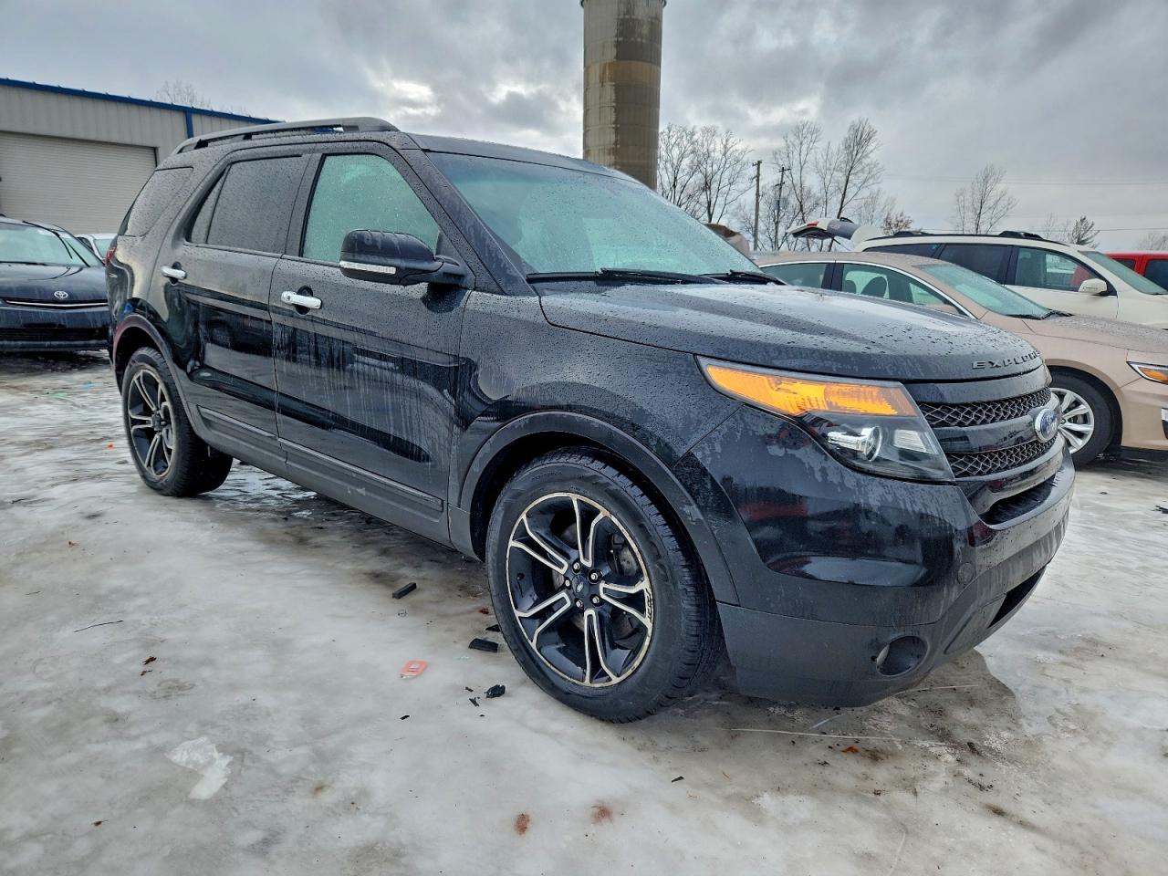 Ford Explorer Sport Image 5