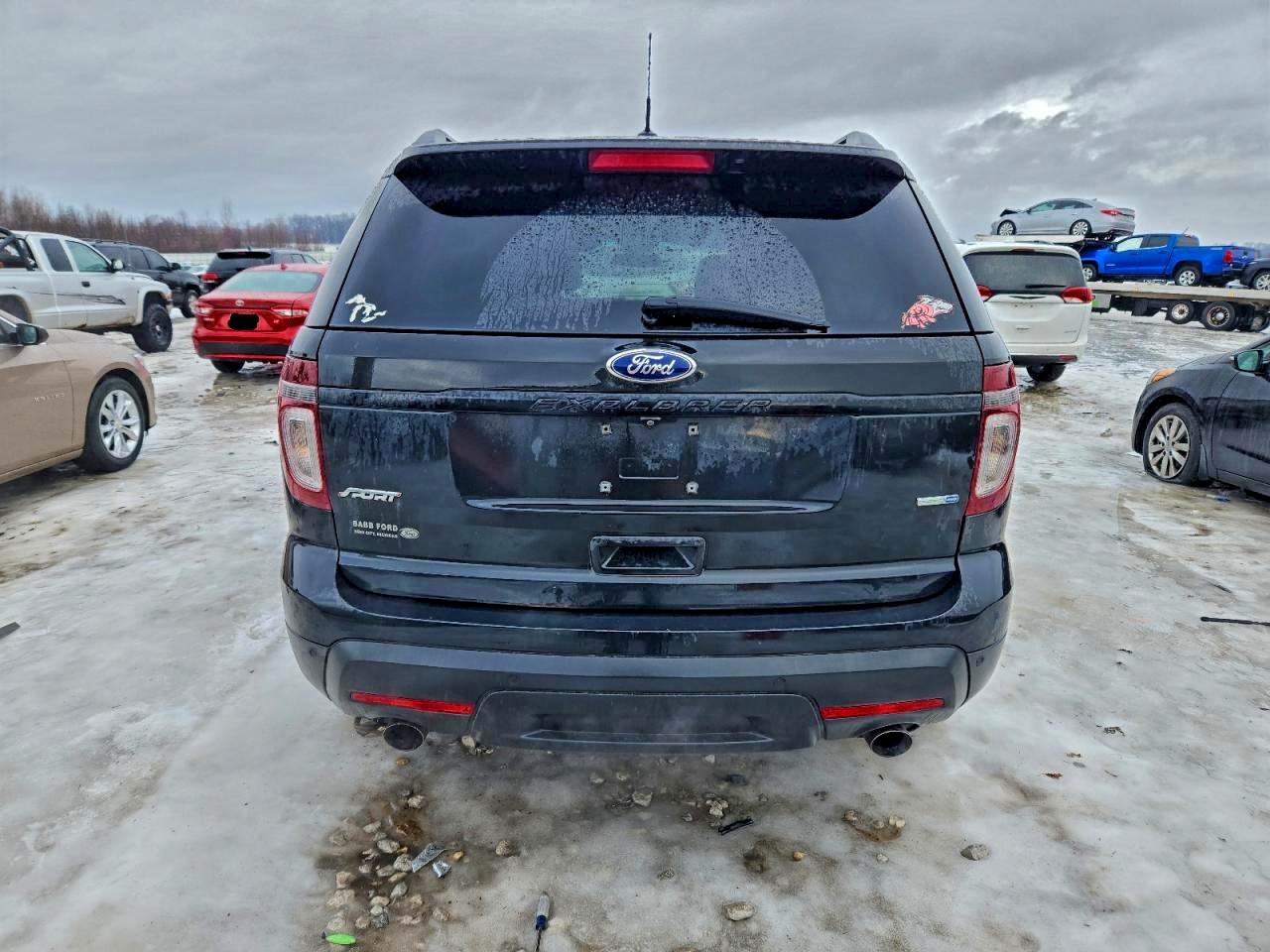 Ford Explorer Sport Image 11