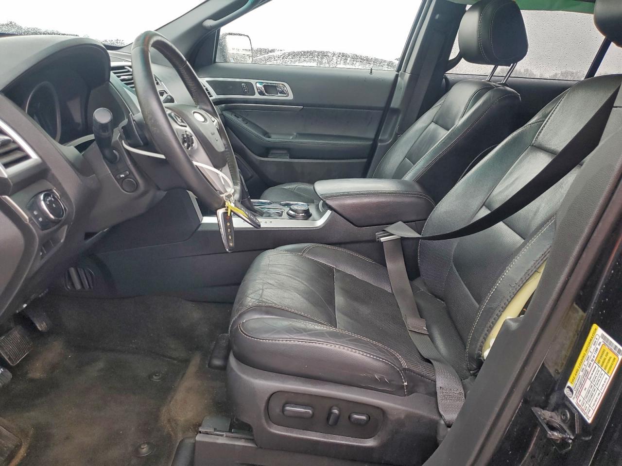 Ford Explorer Sport Image 8