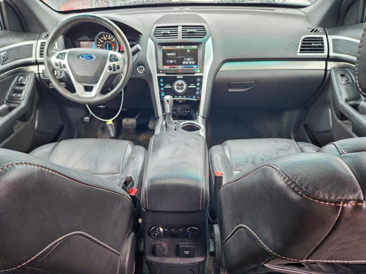 Ford Explorer Sport Image 10