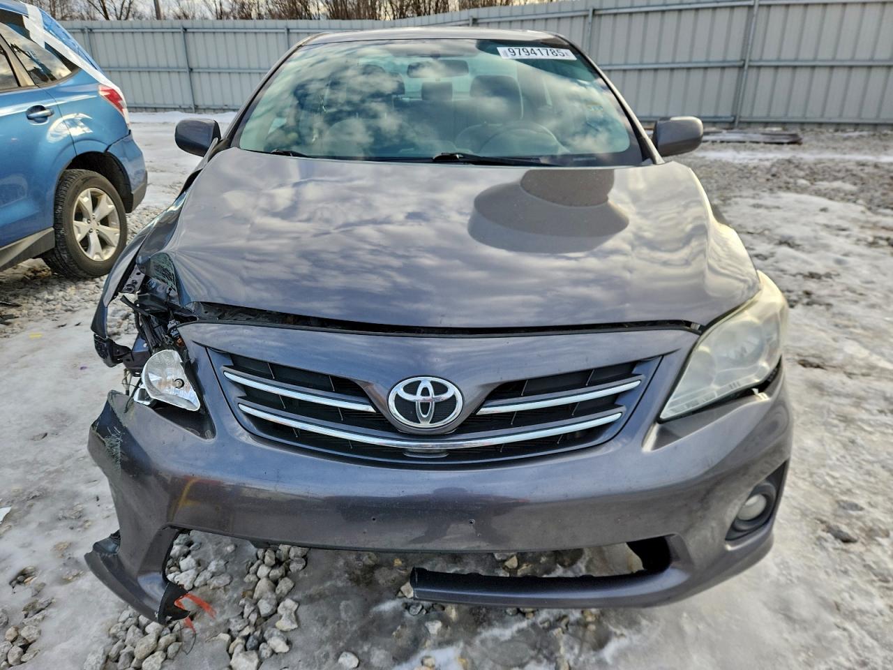 Toyota Corolla Base Image 10