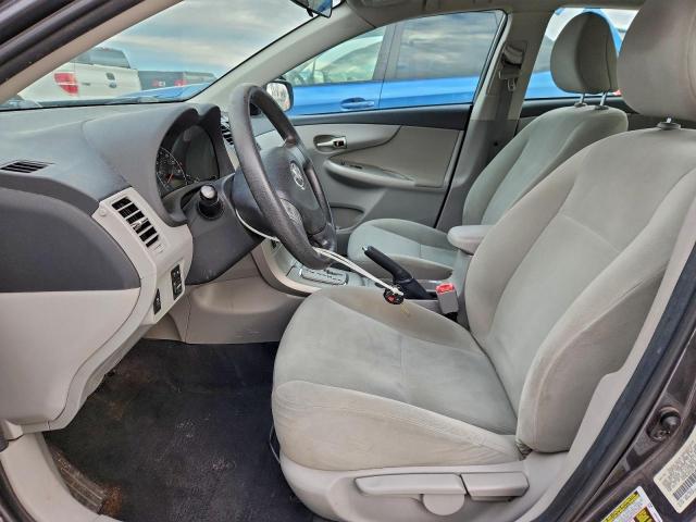 Toyota Corolla Base Image 6