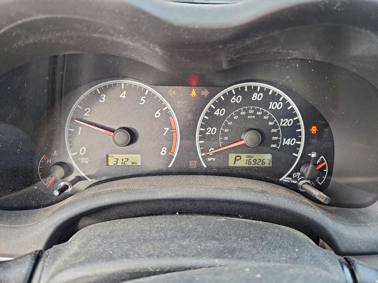 Toyota Corolla Base Image 8