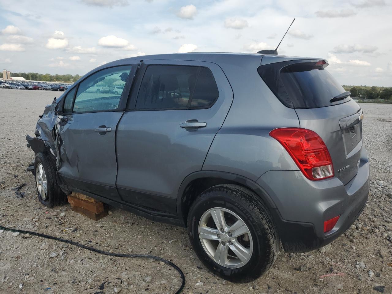 Chevrolet Trax Ls Image 4