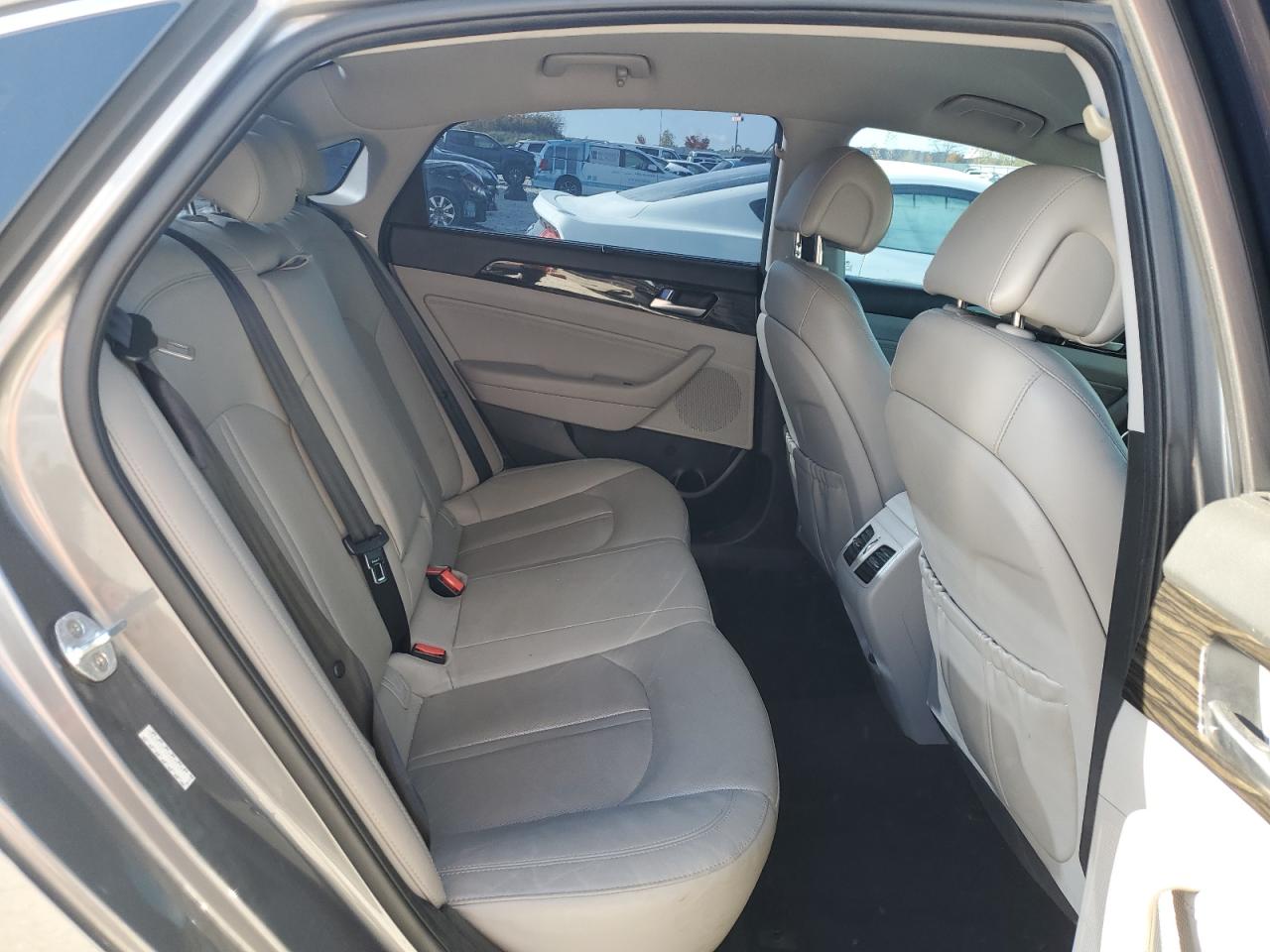 Hyundai SONATA Hybrid Image 7