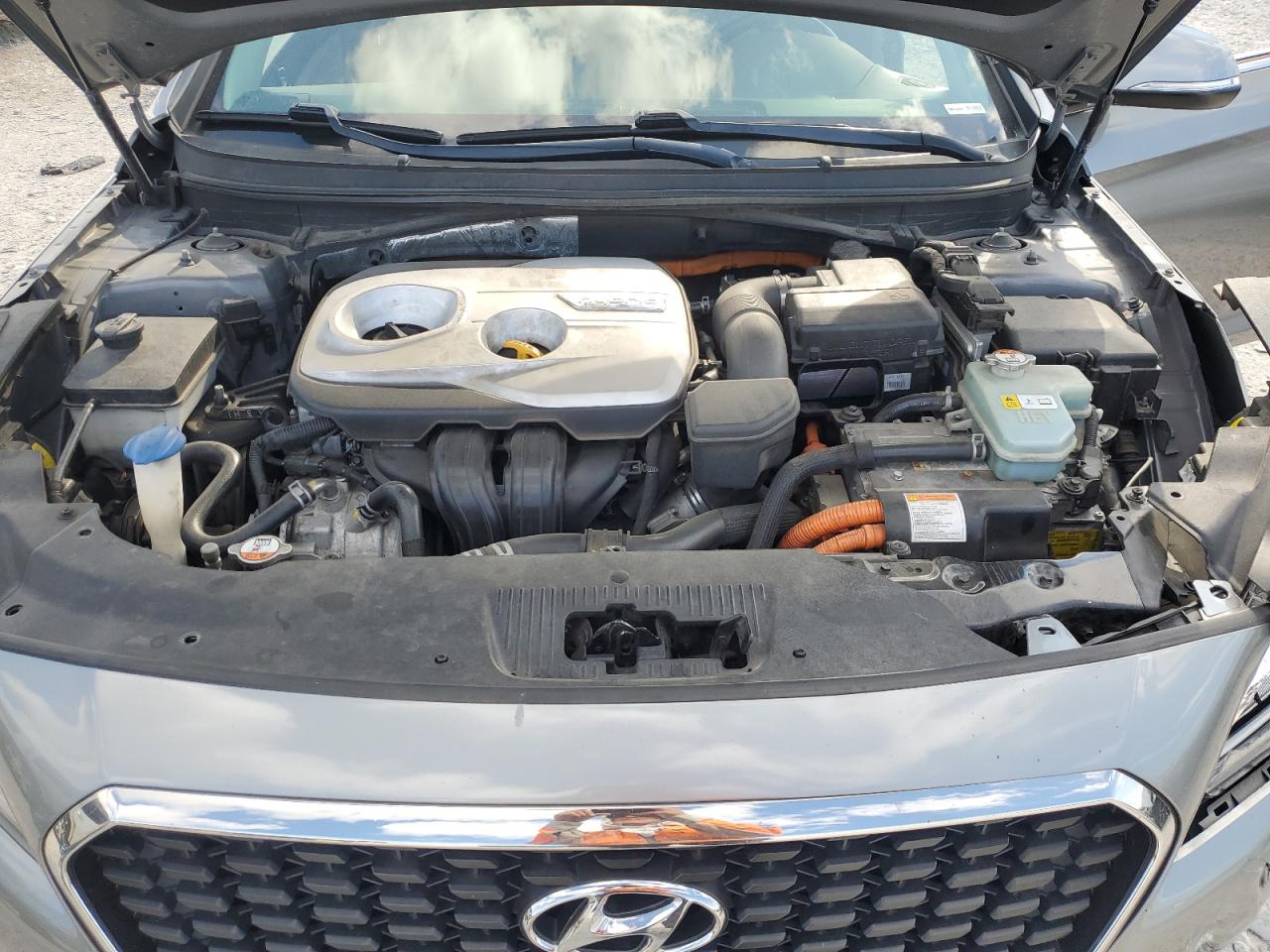 Hyundai SONATA Hybrid Image 5