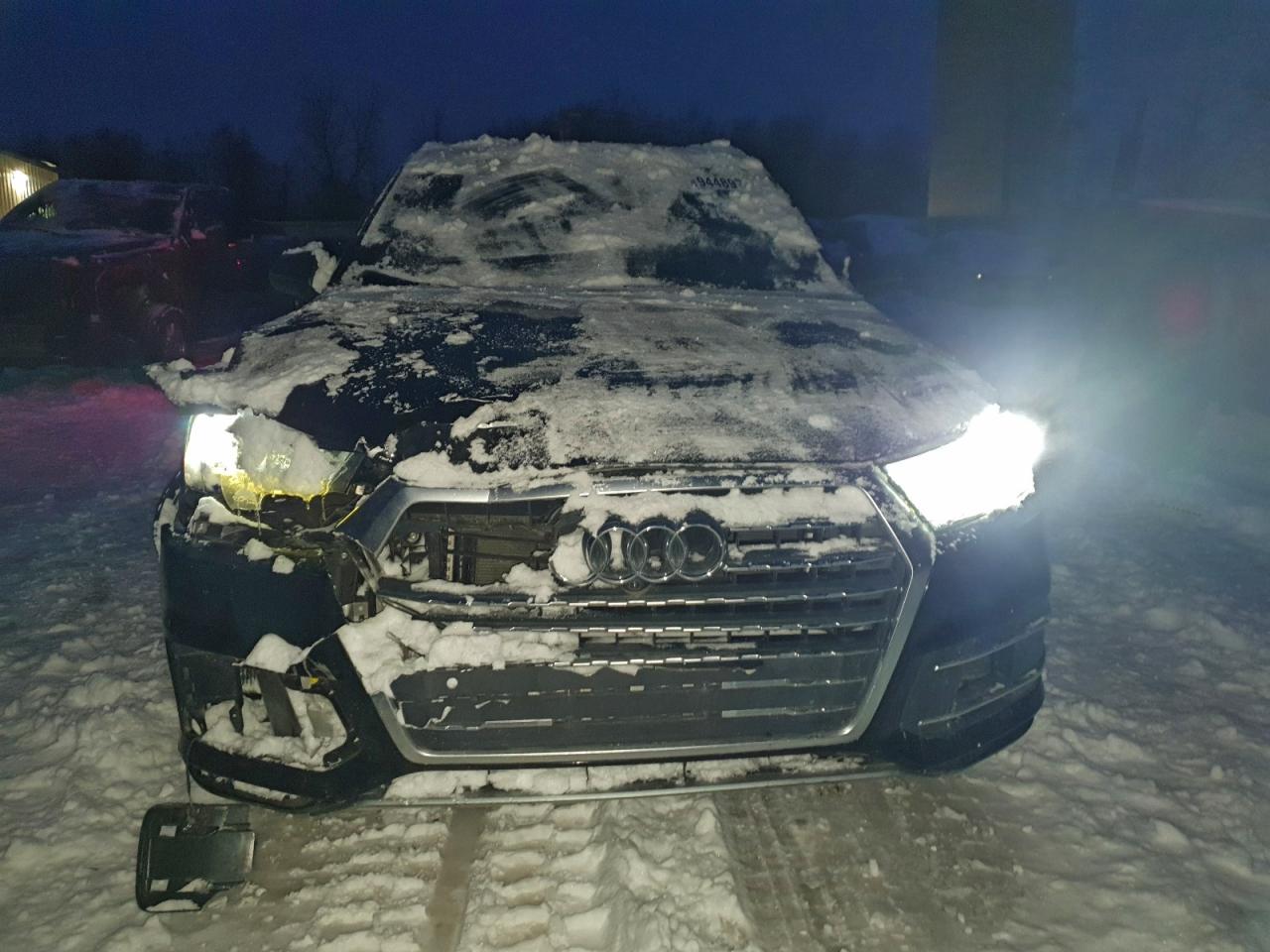 Audi Q7 Premium Plus Image 10