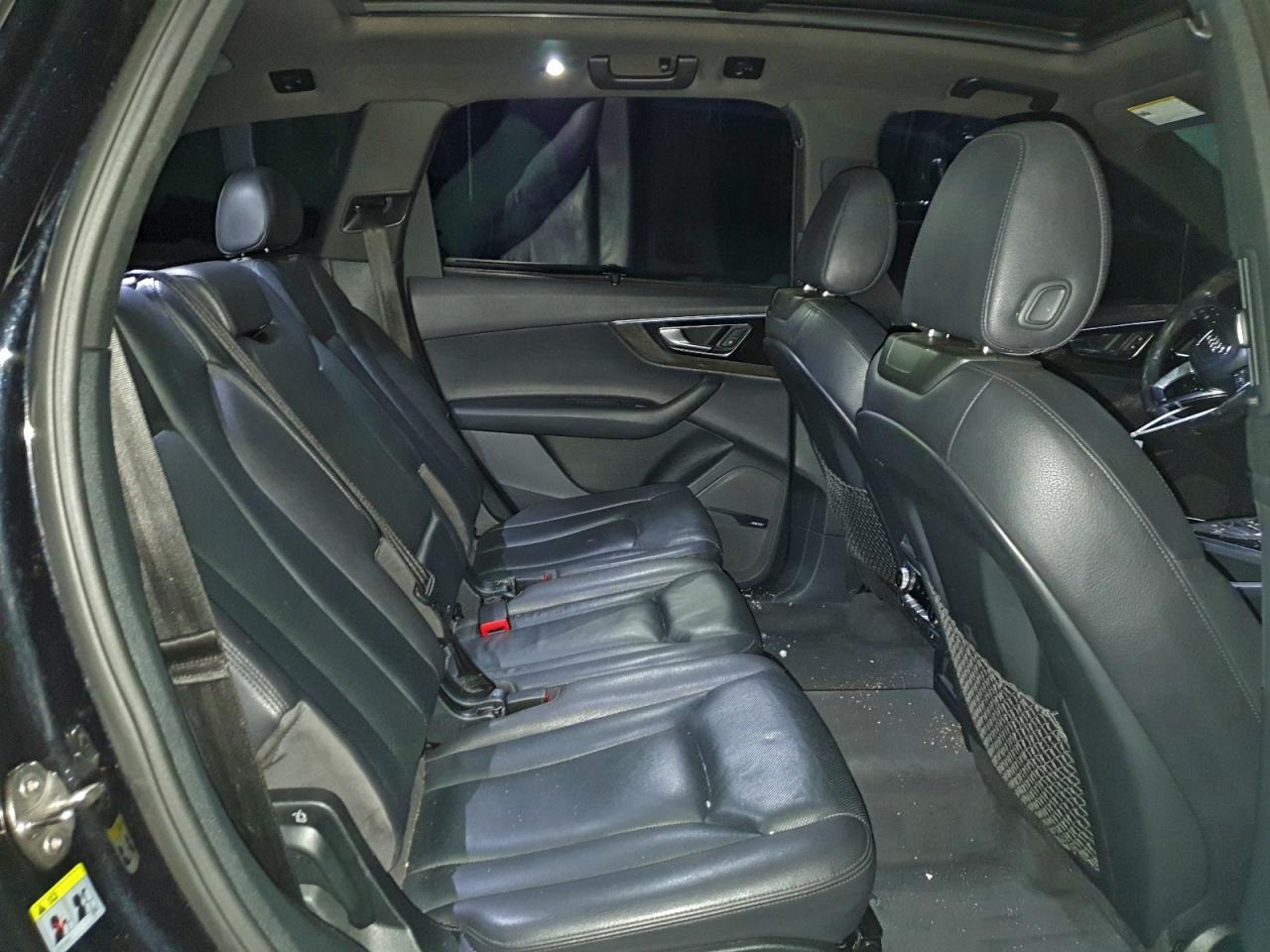 Audi Q7 Premium Plus Image 11