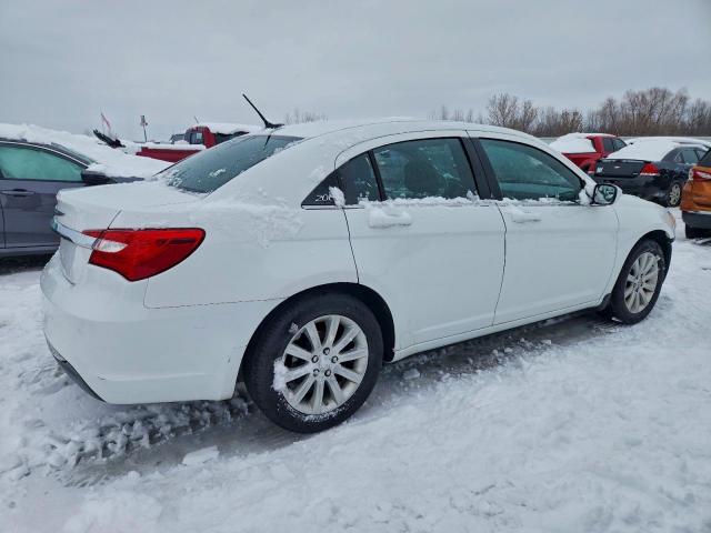 Chrysler 200 Touring Image 11