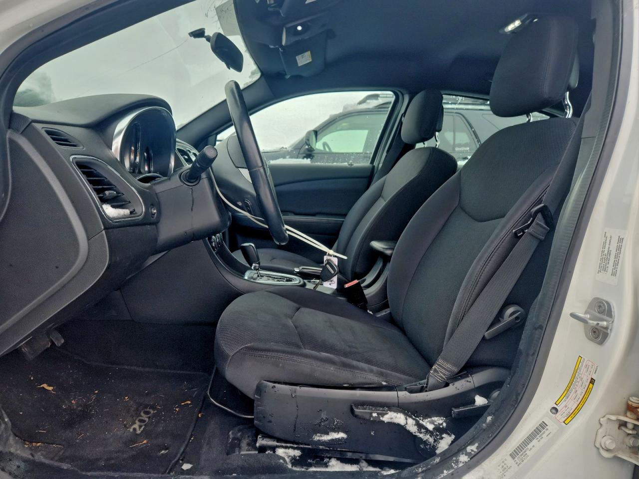 Chrysler 200 Touring Image 4