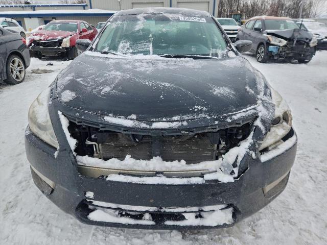 Nissan Altima 2.5 Image 12