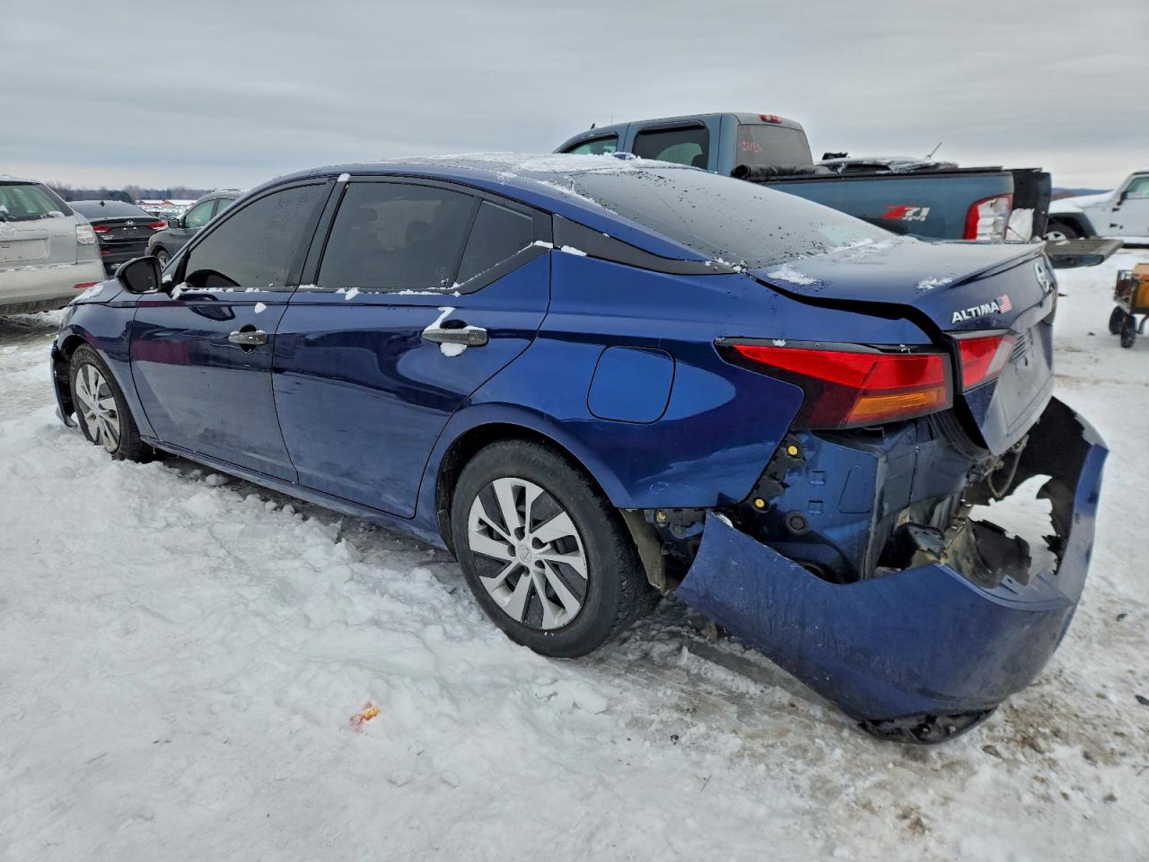 Nissan Altima S Image 11