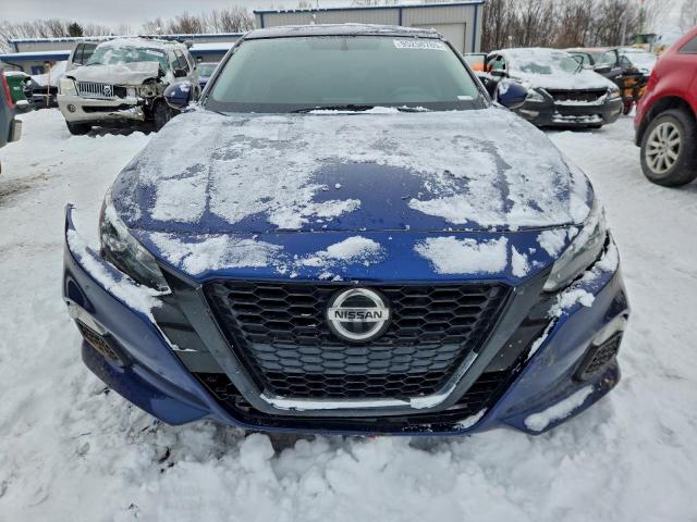 Nissan Altima S Image 3