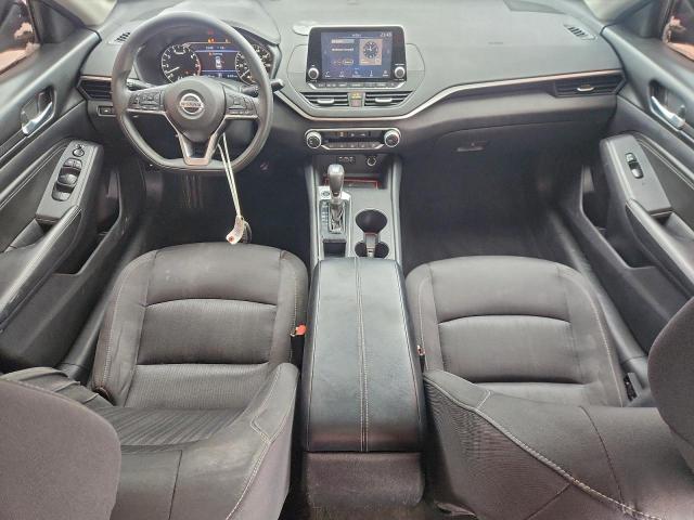 Nissan Altima S Image 6