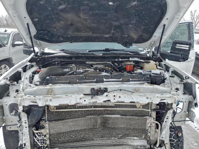 GMC Sierra K3500 At4 Image 6