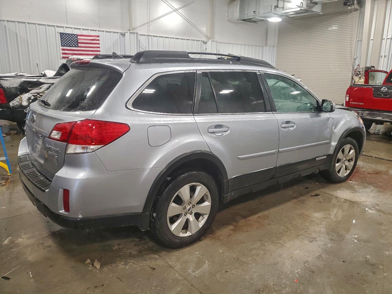 Subaru Outback 3.6r Limited Image 4